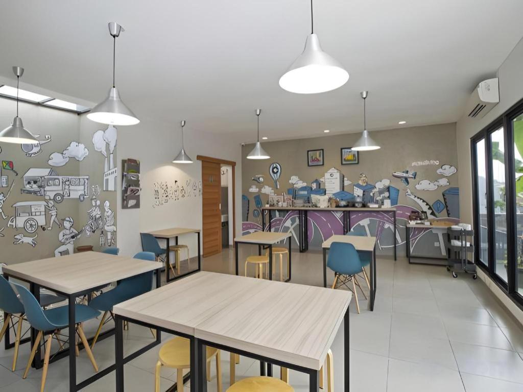 Casa Living Setiabudi Jakarta Hotel 2*
